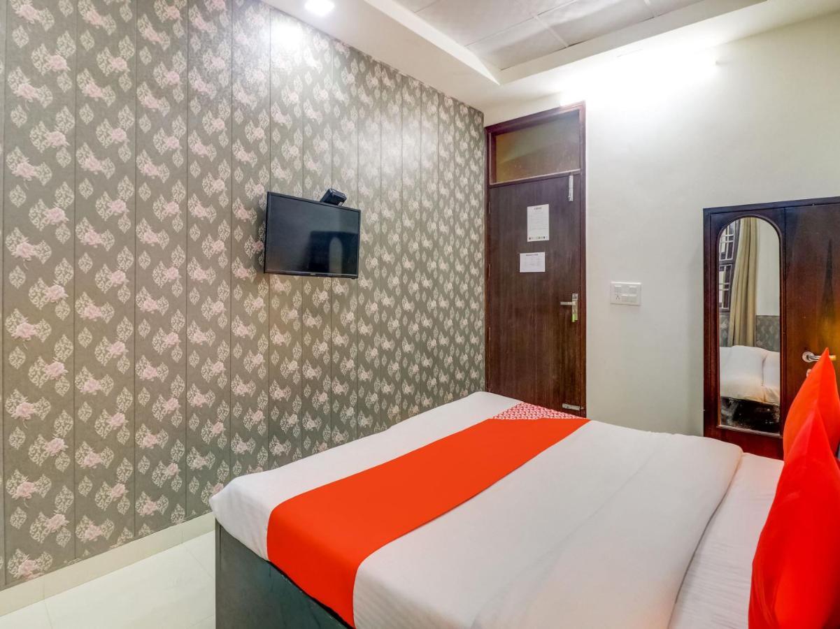 Oyo 74060 Taj Residency Hotel New Delhi Eksteriør billede